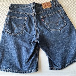 Levi’s Men’s 550 Relaxed Fit Denim Shorts 100% Cotton Dark Wash Size 32